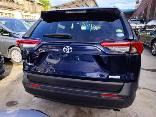 Toyota RAV4 dark blue 2019 petrol image 12