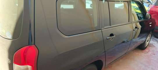Toyota sunroof hybrid Gl image 5