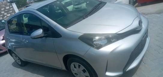Toyota vitz image 1