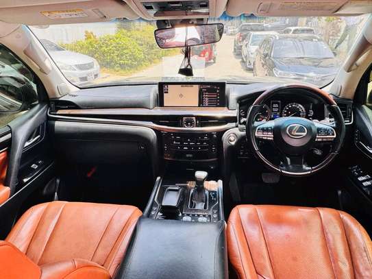 Lexus LX570 2016 Black image 7