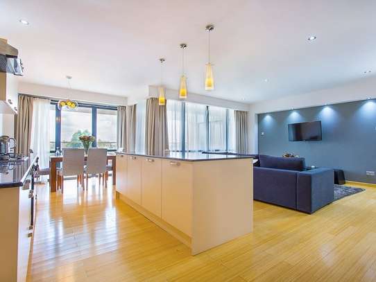 Serviced 2 Bed Apartment at Brookside Gardens image 20