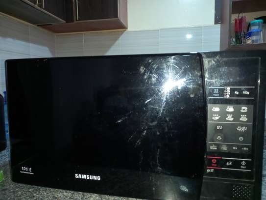 Samsung 20L Microwave with Grill image 2