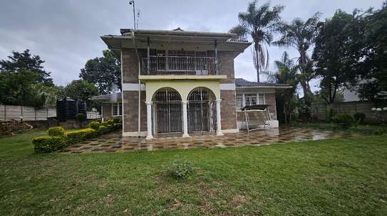 5 Bed House with En Suite at Old Runda image 2