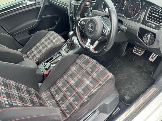 GOLF GTI image 3