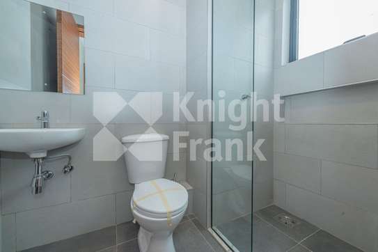 1 Bed Apartment with En Suite at Riverside Drive image 16