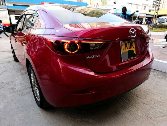 Used axela petrol image 5