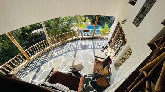 10 Bed House with En Suite in Diani image 9
