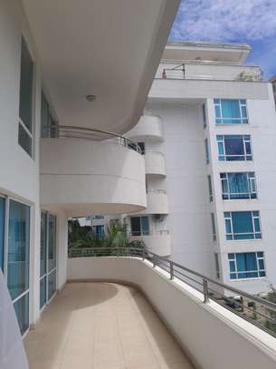 4 Bed Apartment with En Suite at Riverside Drive image 1