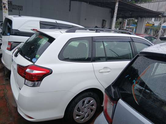 Toyota Fielder Hybrid 2018 image 5