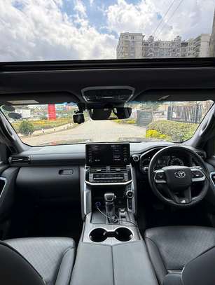 2023 Toyota land cruiser GR SPORT 70th anniversary image 9