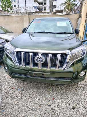 Toyota land cruiser Prado jungle green image 12
