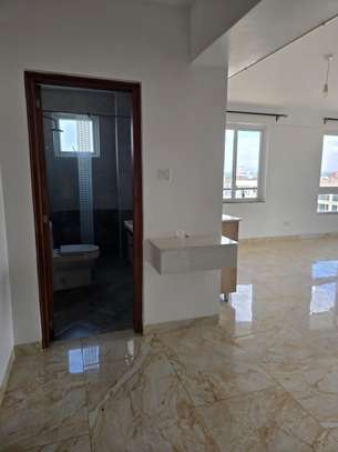 3 Bed Apartment with En Suite in General Mathenge image 56