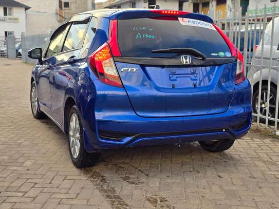 Honda Fit Non hybrid Blue 2017 image 9