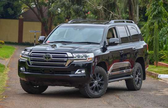 2018 Toyota Land cruiser Sahara image 7