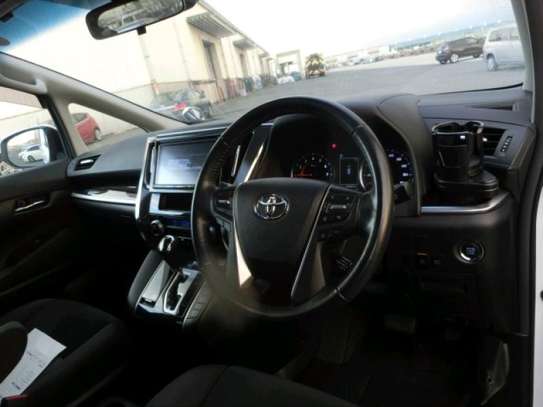 Toyota VELLFIRE image 7