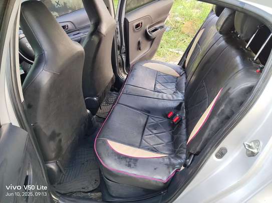 Toyota Aqua KDJ image 1