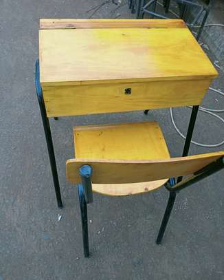 School desk and chair ( school lockers. image 15