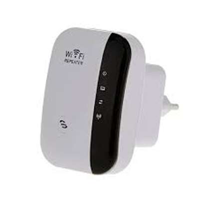 Generic Wireless Wifi E Network AP Range Expander. image 1