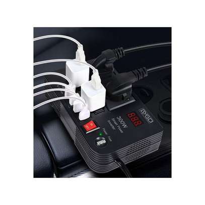 300W Car Power Inverter Dc to Ac 12V to 220V image 3