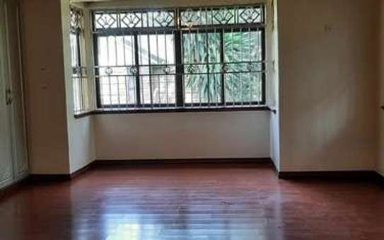 5 Bed Townhouse with En Suite in Lower Kabete image 16