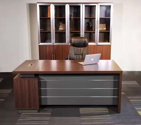 Office Desk : 1.6M Modern L-Shaped Executive Office Desk image 2