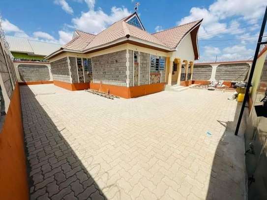 3 Bed House with En Suite at Kimbo image 3