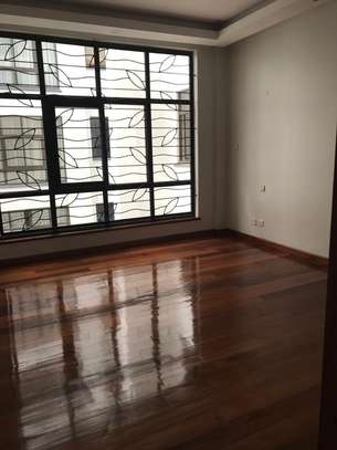 4 Bed Apartment with En Suite in Westlands Area image 16