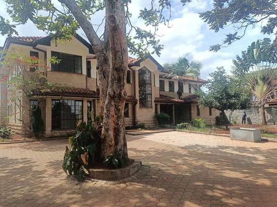 5 Bed Townhouse with Swimming Pool in Runda image 5