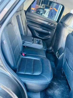 Mazda cx5 Gray 2019 image 4