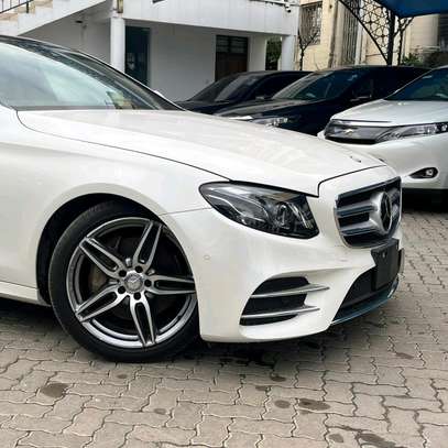 Mercedes Benz E350 white ♥️ AmG image 5