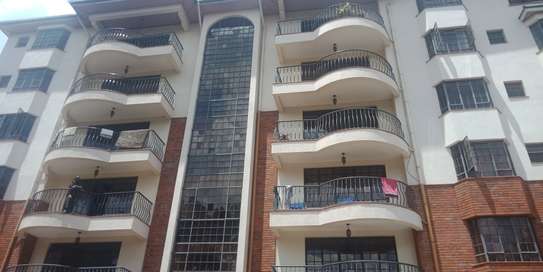 4 Bed Apartment with En Suite in Westlands Area image 3