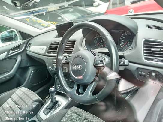 Audi Q3 White 2016 B image 2