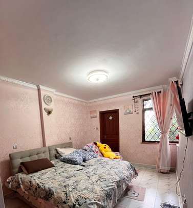 4 Bed Apartment with Borehole at Batubatu Road image 6