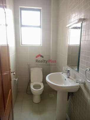 2 Bed Apartment with En Suite in Kilimani image 8