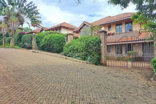 4 Bed Townhouse with En Suite at Kyuna Road image 12