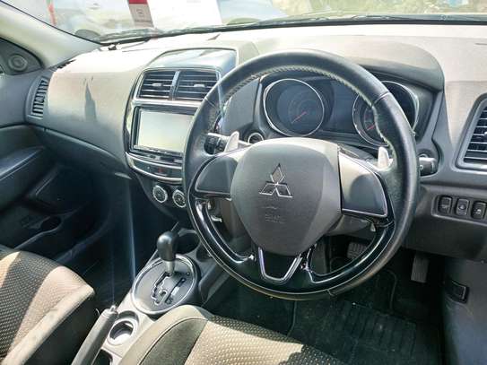 Suzuki Vitara car image 11