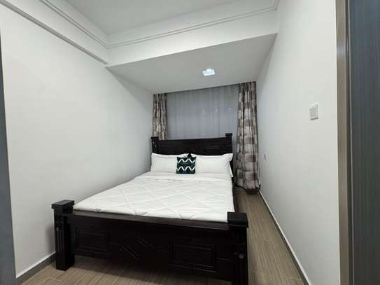 1 Bed Apartment with En Suite in Riverside image 18