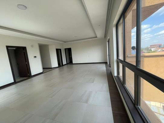 3 Bed Apartment with En Suite in Parklands image 1