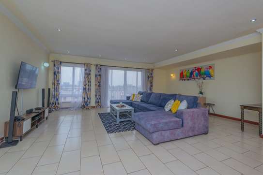 Serviced 2 Bed Apartment with En Suite in Rhapta Road image 5