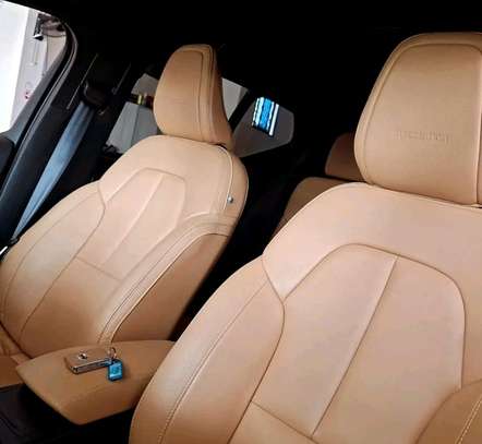 Volvo XC40 T5 2018 4MOTION image 6