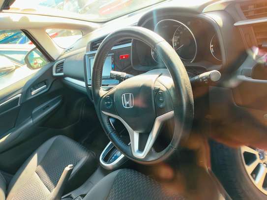 Honda fit non hybrid 2017 2wd image 3