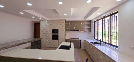 6 Bed House with En Suite at Muhoya Drive image 22