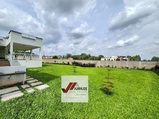 6 Bed House with En Suite in Runda image 18