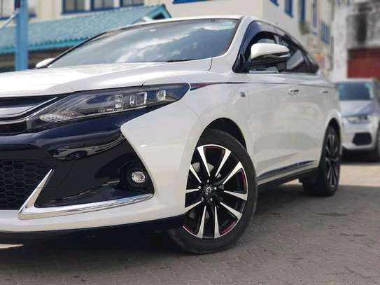 TOYOTA HARRIER GS image 4