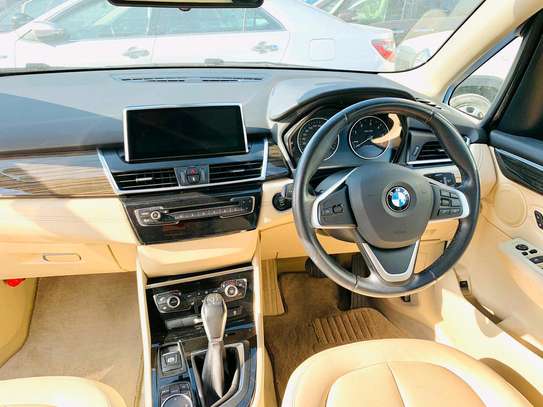 BMW 218d image 2