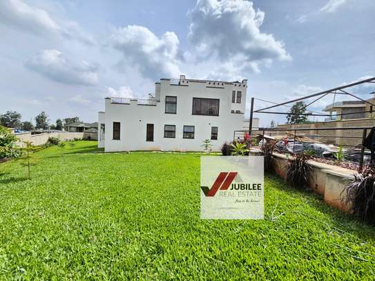 6 Bed House with En Suite in Runda image 19