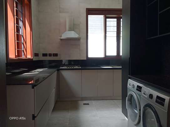 4 Bed Townhouse with En Suite in Runda image 16