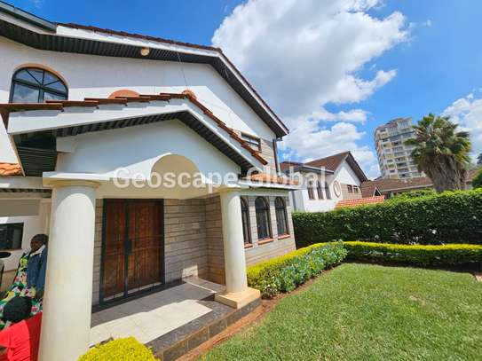 5 Bed Townhouse with En Suite in Spring Valley image 11