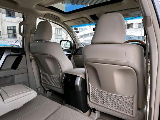 Toyota Land Cruiser Prado TZG image 12