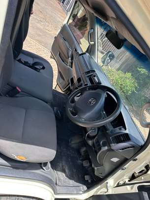 TOYOTA HIACE 7L image 5
